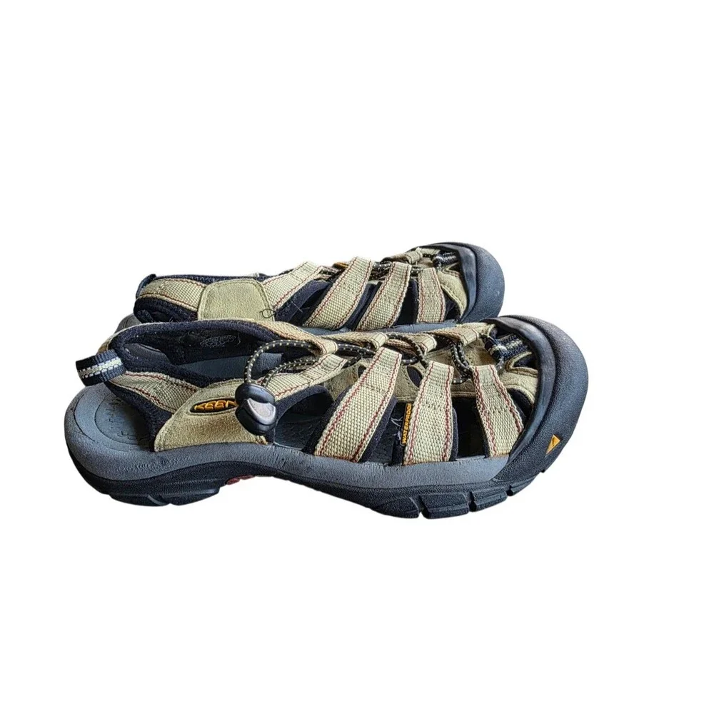 Keen Newport  Mens Size 8.5 Sandals Green/Black  Water Hiking Shoes